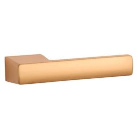   MAESTRO BRISA SZATÉN ARANY TÉGLALAPROZ BB KILINCS (50x33x7mm)
