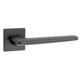 APRILE LUNARIA FEKETE NÉGYZETROZ BB KILINCS (52x7mm)