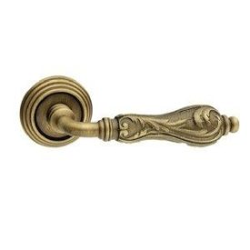   MAESTRO FLÓRA SÚROLT BRONZ KÖRROZETTÁS KILINCS WC ZÁRRAL