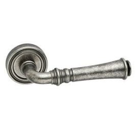 MAESTRO TASHA ANTIK VAS KÖRROZETTÁS KILINCS PZ ZÁRRAL