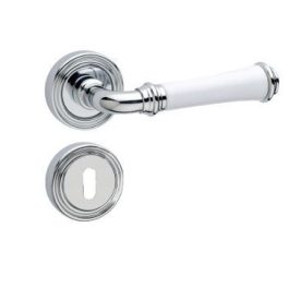   MAESTRO TASHA FÉNYES KRÓM-FEHÉR PORCELÁN BETÉTES KÖRROZETTÁS KILINCS BB ZÁRRAL