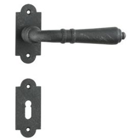   MAESTRO VALENTINA KOVÁCSOLTVAS DÍSZES ROZETTÁS KILINCS BB ZÁRRAL